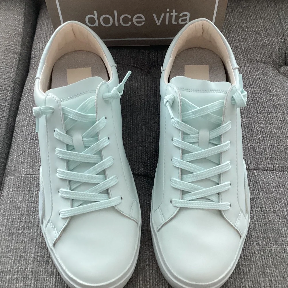 Dolce Vita Women's Zina 360 Lace-Up Sneakers, size 10 - Picture 1 of 13